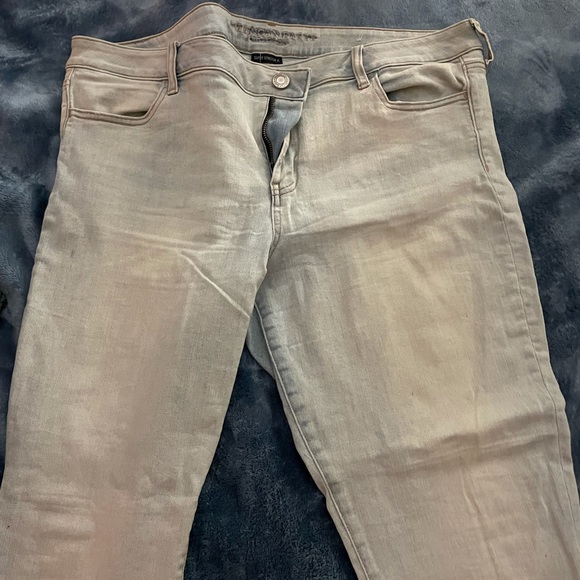 Women’s American eagle jeans - Picture 3 of 3